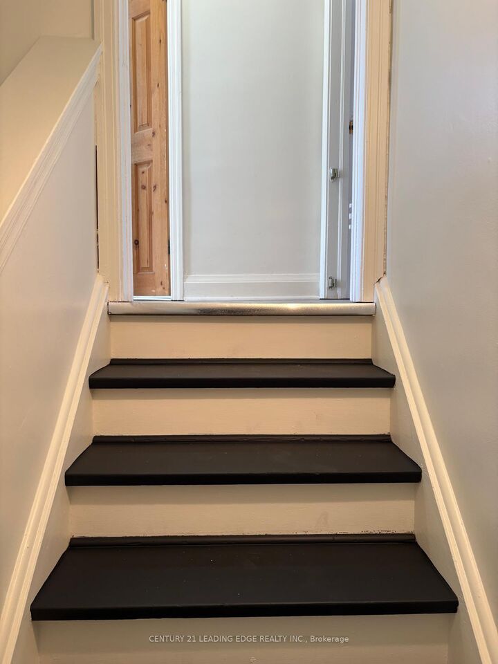 Property Photo:  38 Southmead Road Main  ON M1L 2J1 