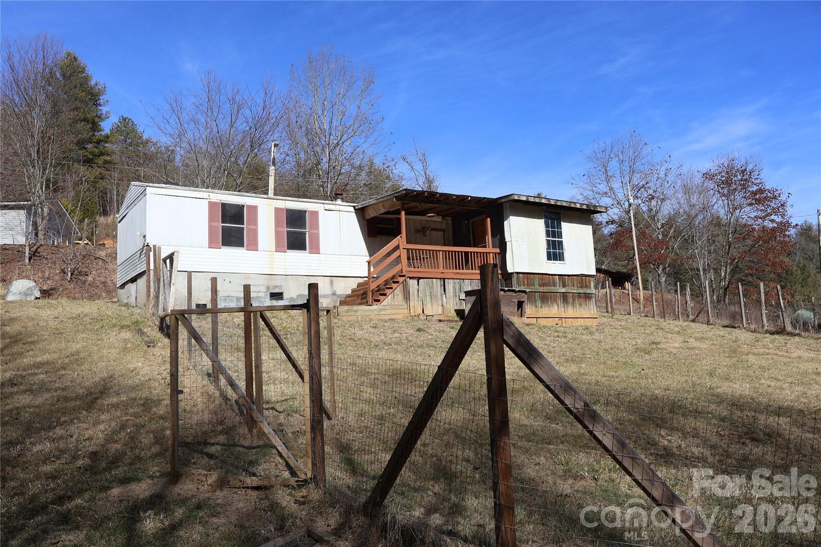 Property Photo: 3476 Possum Trot Road NC 28714
