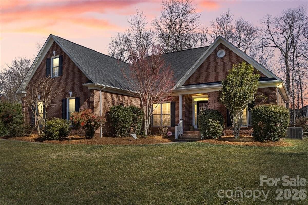 Property Photo:  3746 Ayrshire Court  NC 28075 