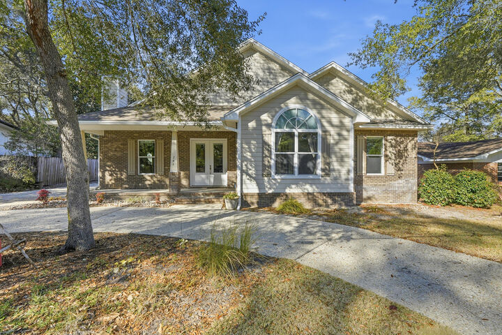 Property Photo:  266 Florida Avenue  FL 32580 