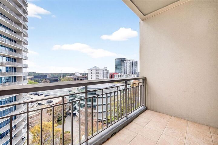 Property Photo:  3334 Peachtree Road NE 905  GA 30326 