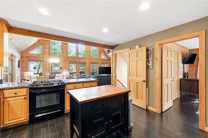 Property Photo:  834 Indian Cave Road  GA 30536 