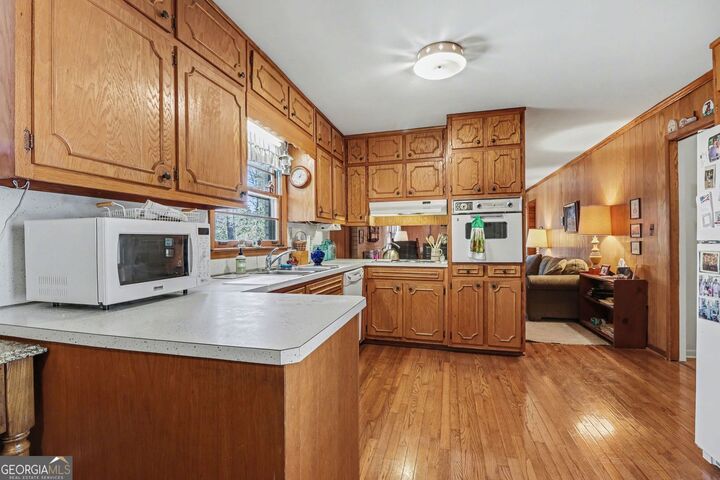 Property Photo: 2574 Woodwardia Road NE GA 30345