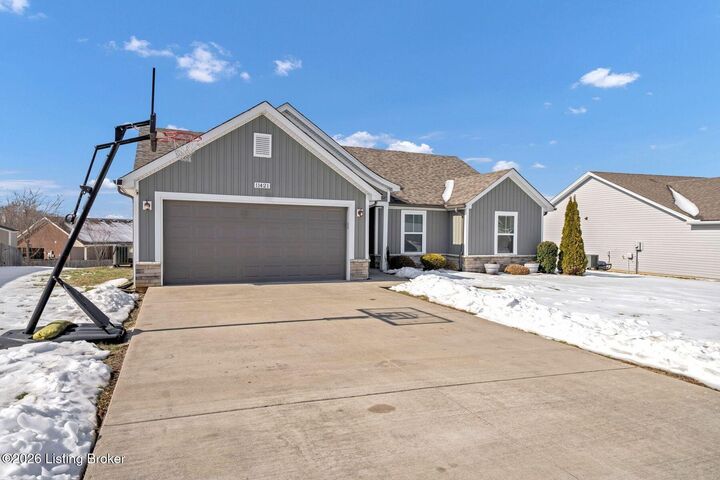 Property Photo:  11421 Pebble Trace  KY 40229 