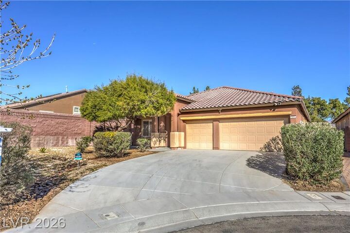Property Photo: 950 Barron Creek Avenue NV 89081
