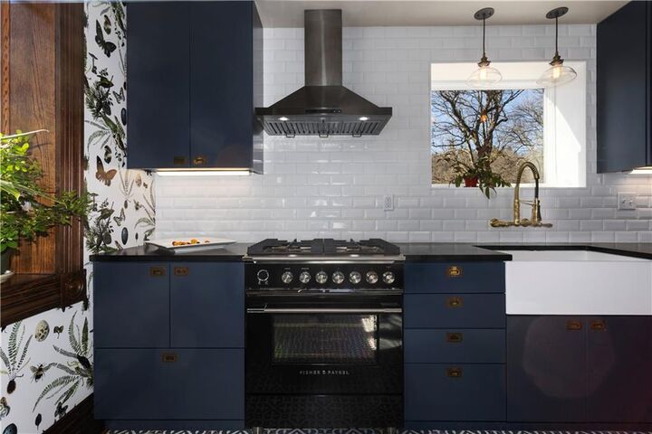 Property Photo:  1101 Myrtle Avenue  MO 64505 