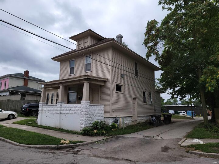 Property Photo:  1013 Stophlet Street  IN 46802-4319 