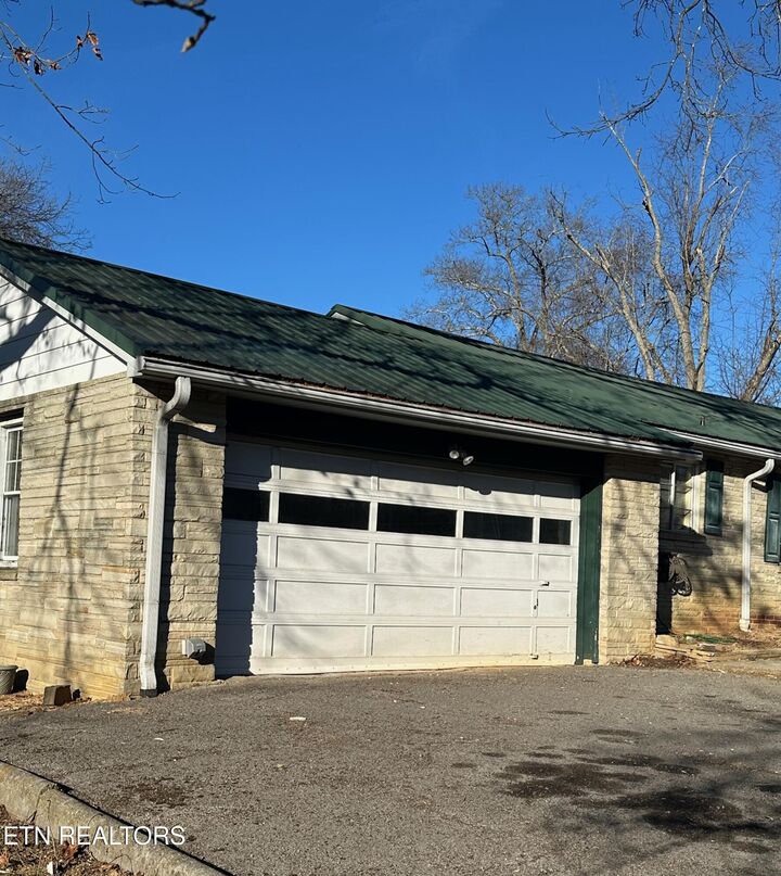 Property Photo:  3813 Maupin Drive  TN 37918 