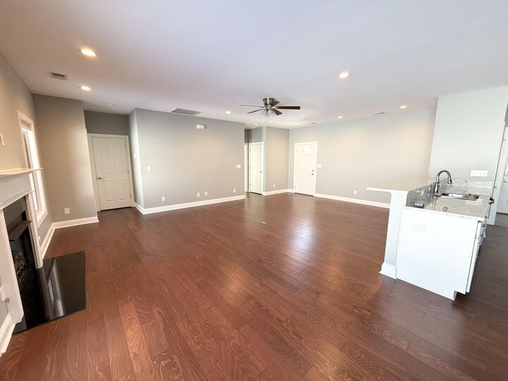 Property Photo: 1106 Leawood Drive KY 40601