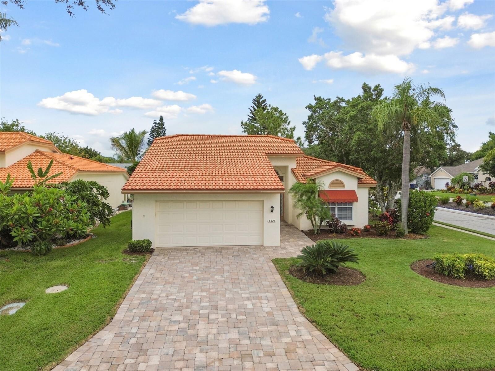 Property Photo:  4327 Murfield Drive E  FL 34203 