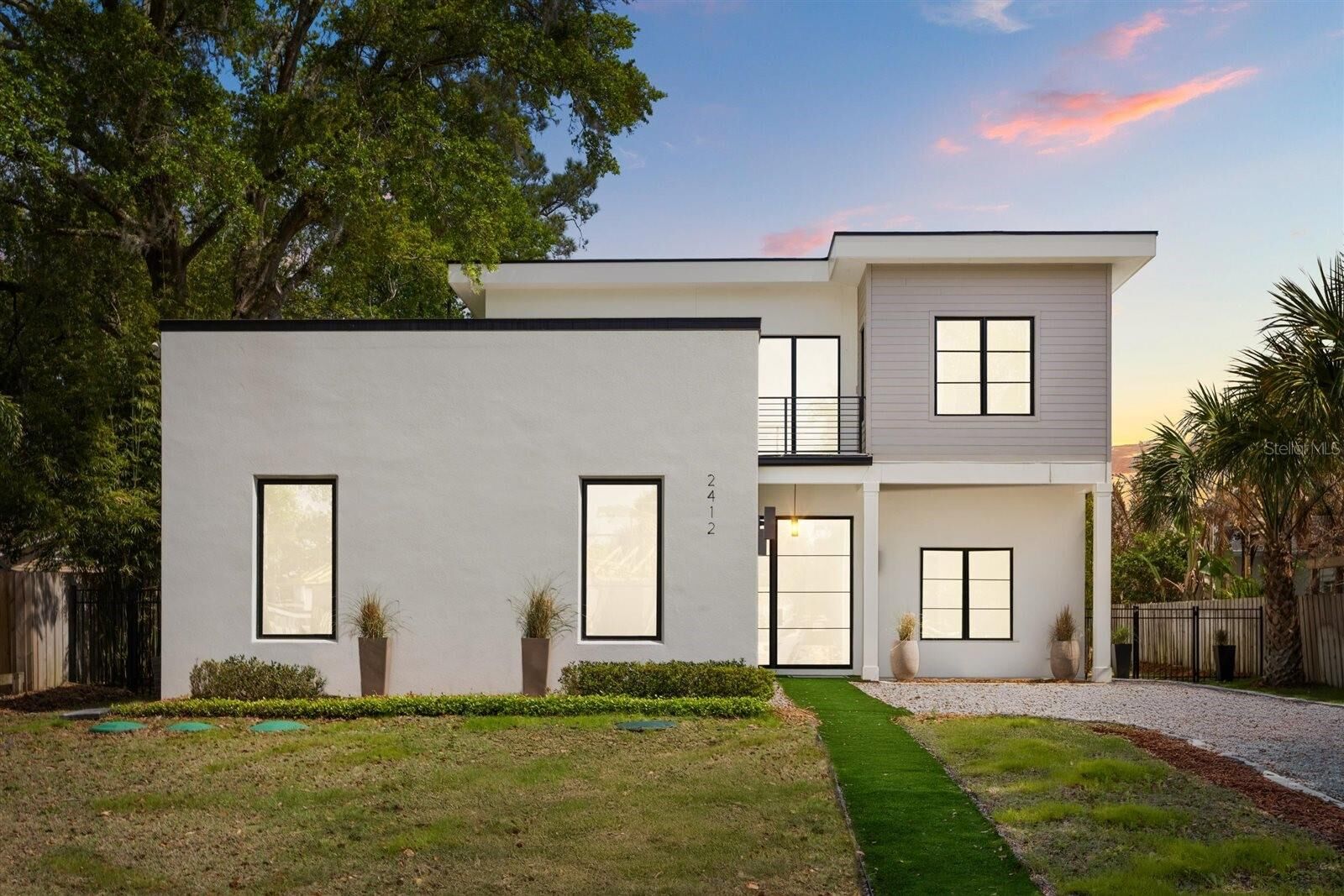 Property Photo:  2412 Chantilly Avenue  FL 32789 