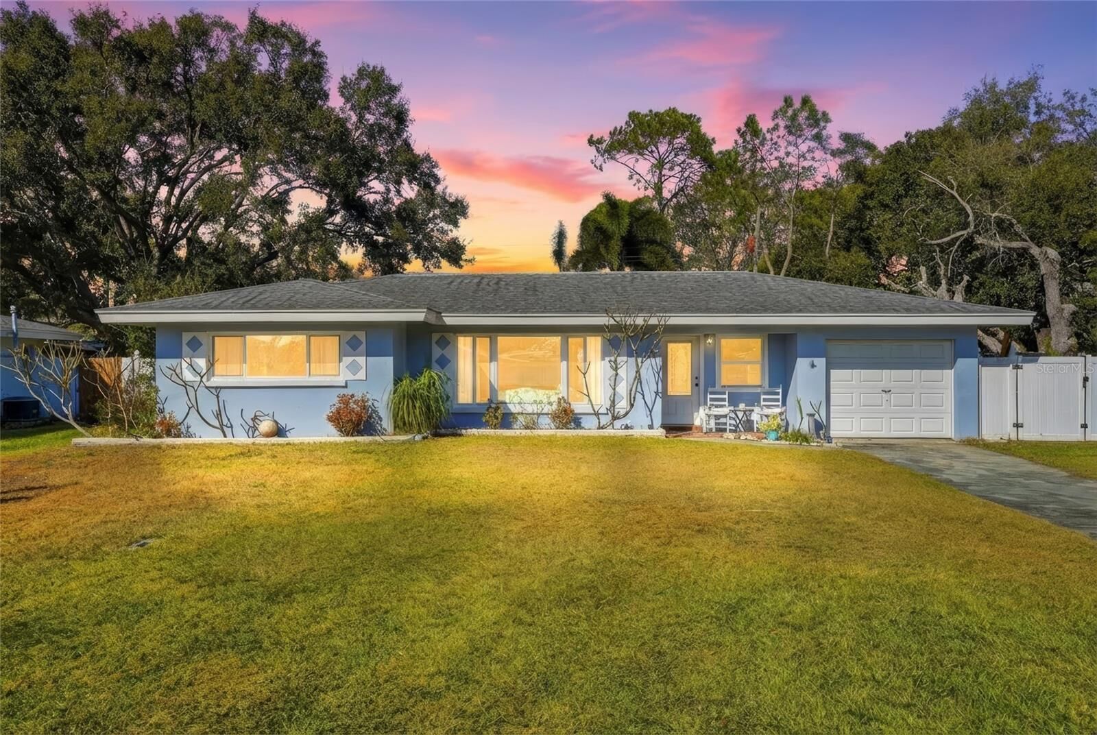 Property Photo:  2601 Oakwood Drive  FL 33771 