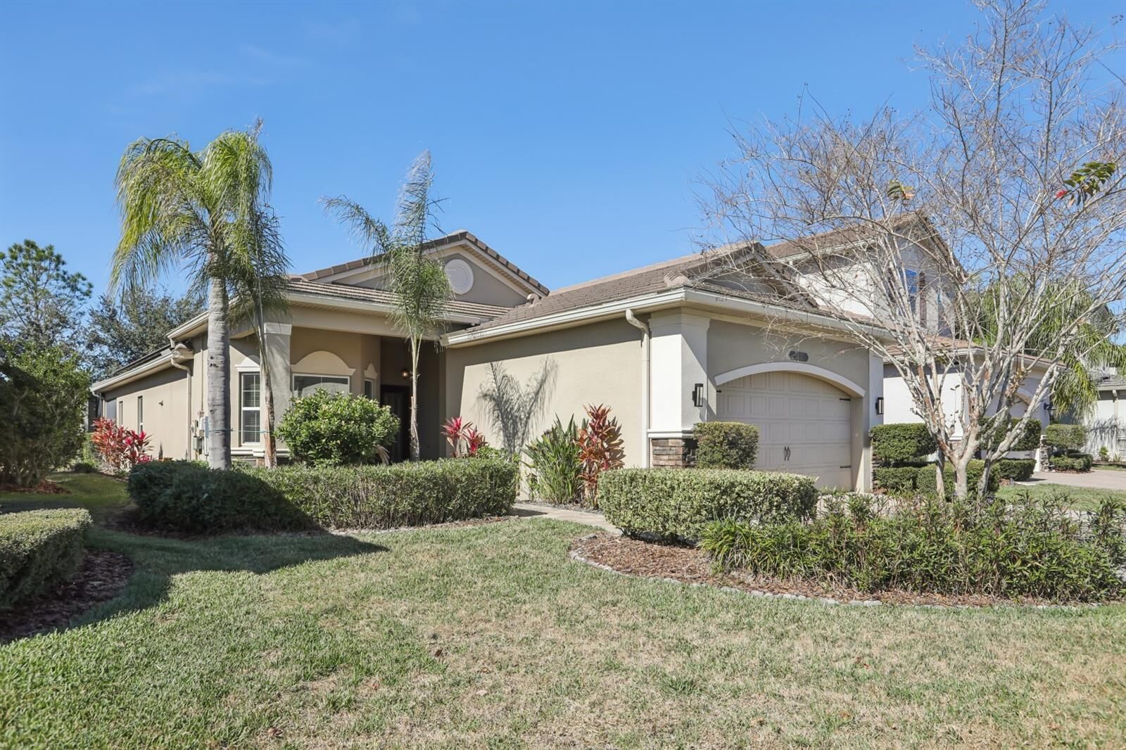 Property Photo:  2837 Tarragona Way  FL 33543 