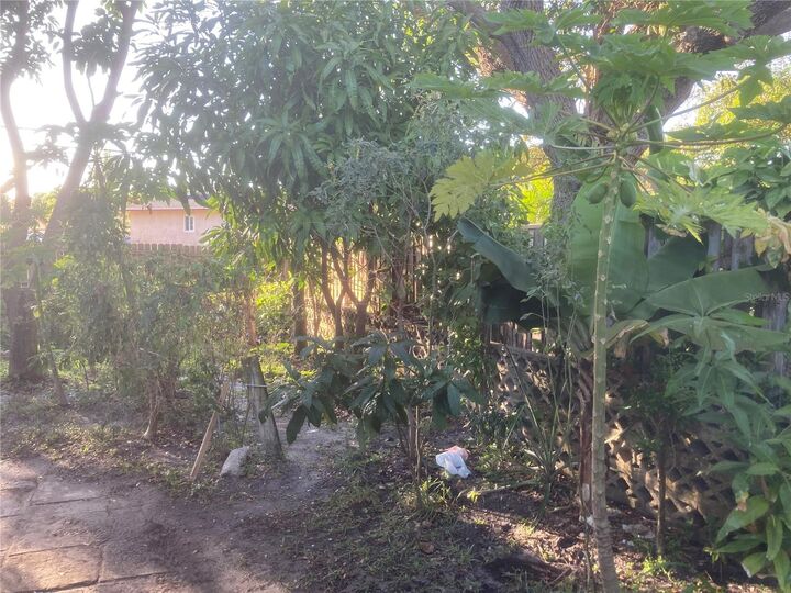 Property Photo:  2873 SE 1st Place  FL 33435 