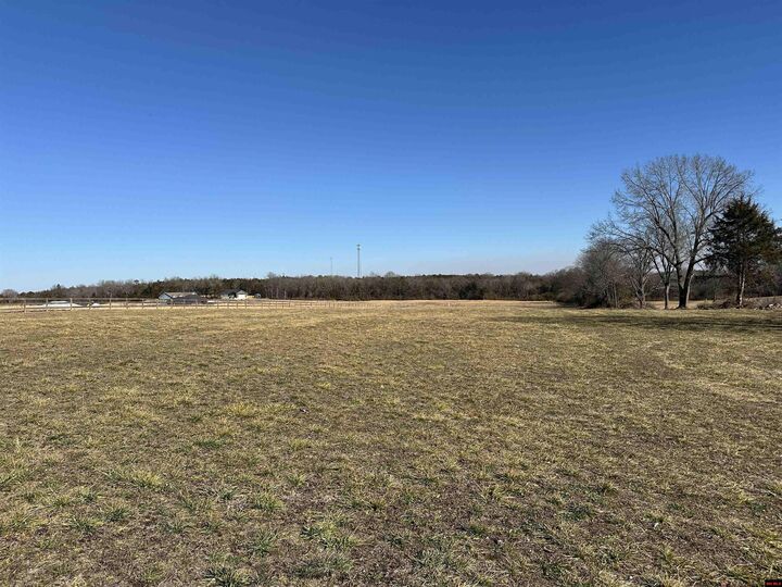 Property Photo:  001-01932-000 Mc 7055  AR 72634 