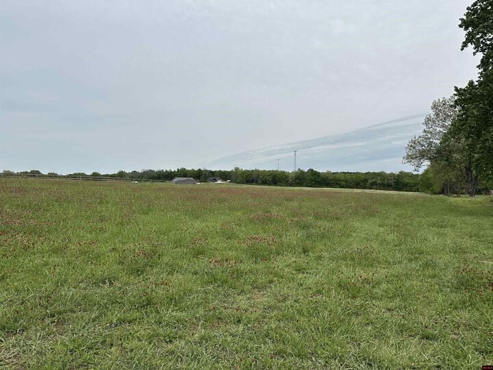 Property Photo:  001-01932-000 Mc 7055  AR 72634 