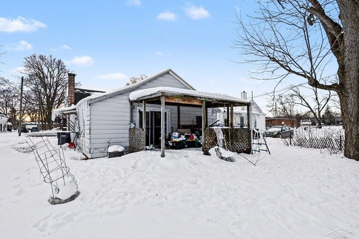 Property Photo: 449 W Ferry Street MI 49103