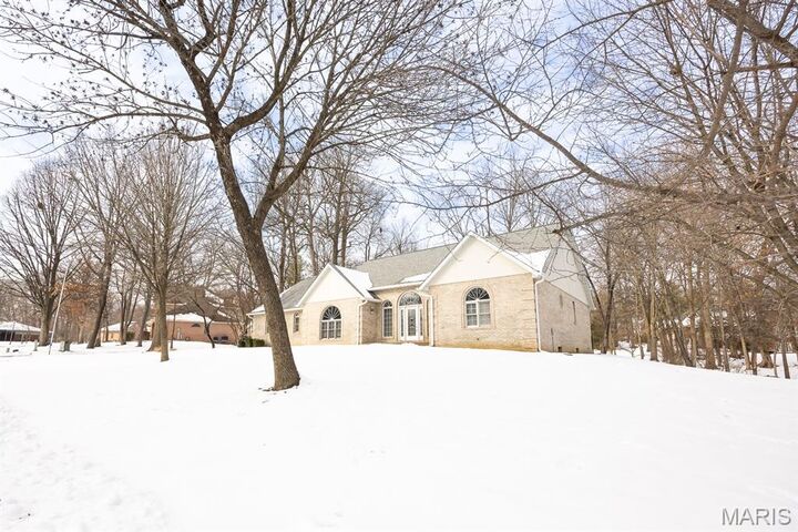 Property Photo: 218 Woods Edge Drive IL 62221