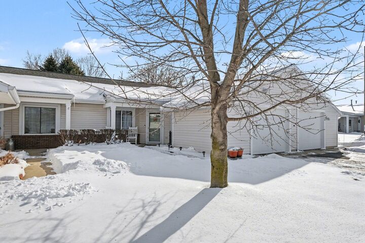 Property Photo: 7132 E Cannon Place Drive NE MI 49341