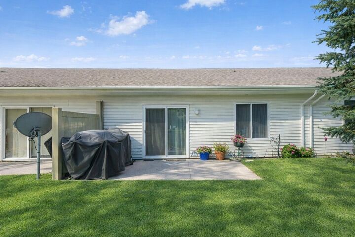 Property Photo:  7132 E Cannon Place Drive NE  MI 49341 