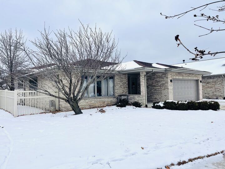 Property Photo: 11405 Foxwoods Drive IL 60453