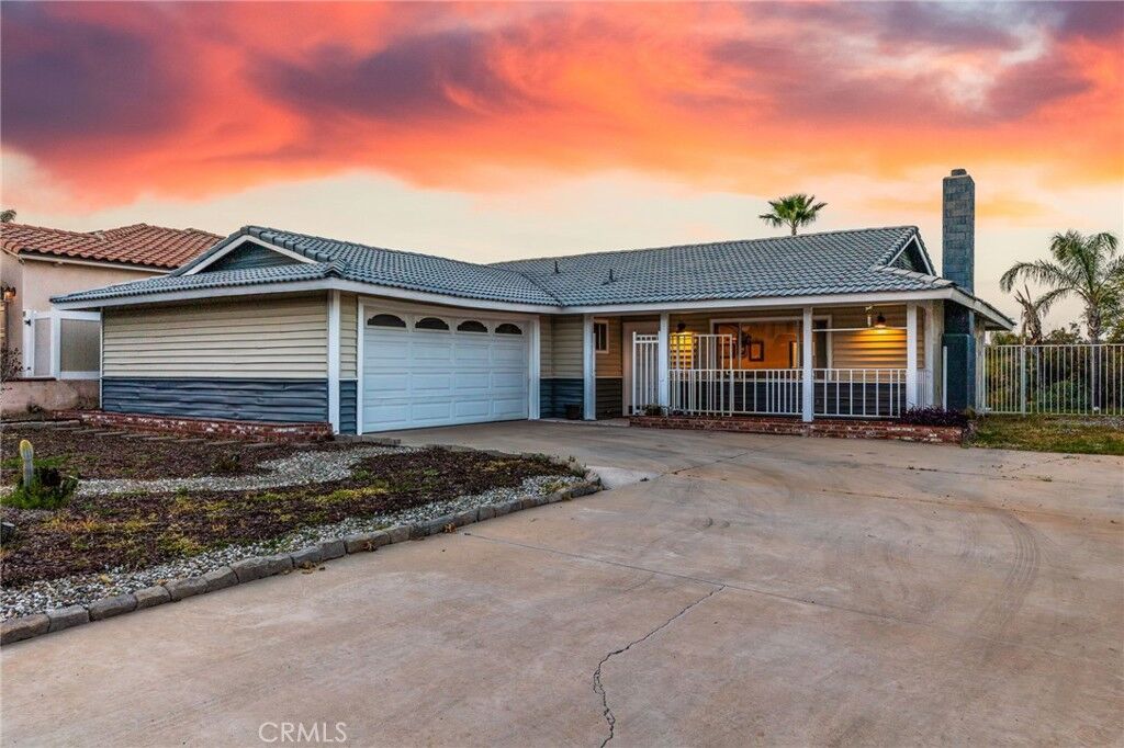Property Photo:  24048 Cruise Circle  CA 92587 