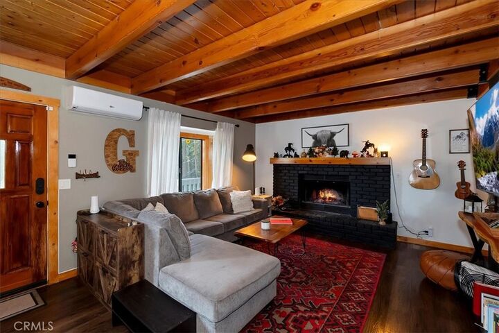 Property Photo: 804 Sierra Vista CA 92391
