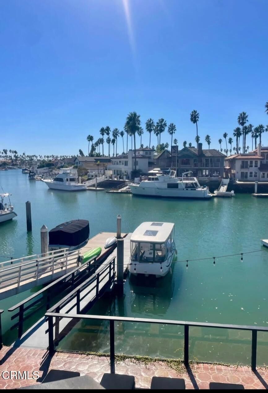 Property Photo:  952 Peninsula Street  CA 93001 