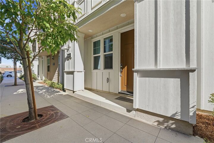 Property Photo:  1040 N Anaheim 1  CA 92801 