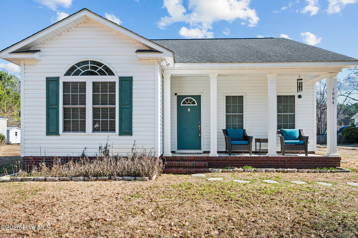 Property Photo:  1004 Wells Road  NC 28540 