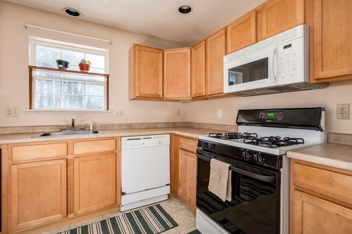 Property Photo:  15 Tampa Drive  NH 03867 