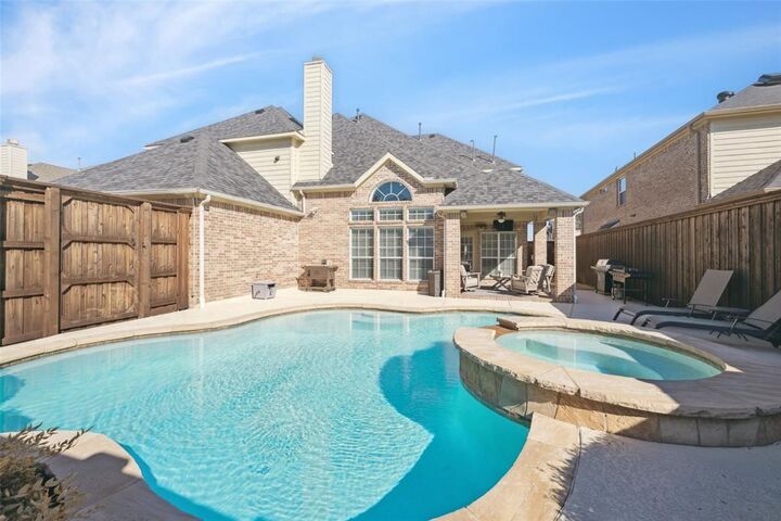 Property Photo:  1421 Dutch Hollow Drive  TX 75033 