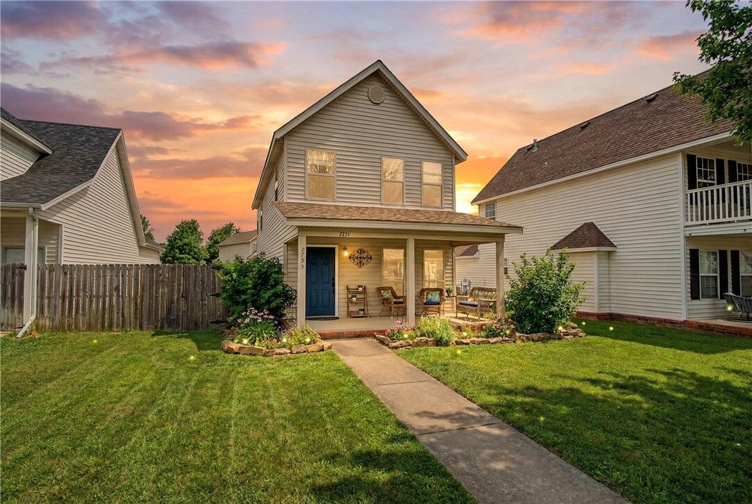 Property Photo:  2733 N Westminster Drive  AR 72704 