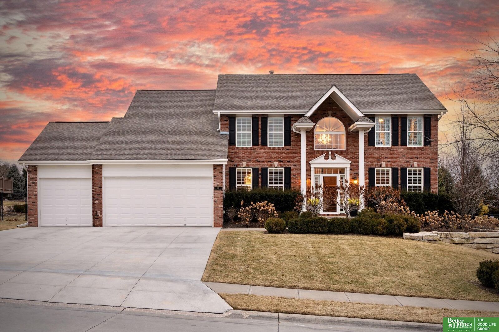 Property Photo: 1711 S 181st Street NE 68130