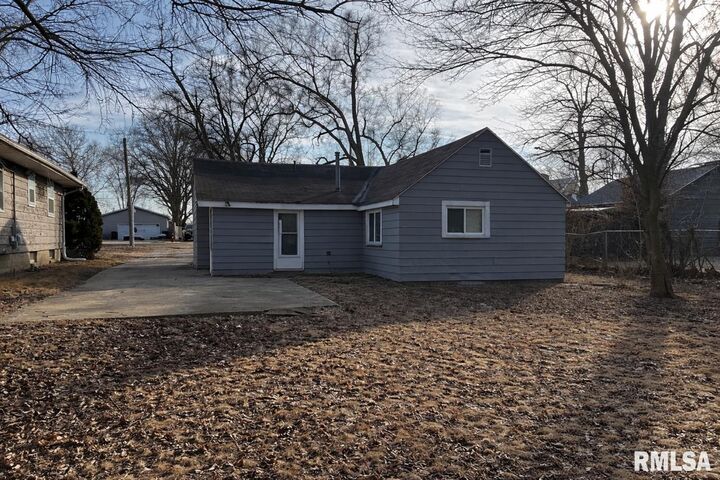 Property Photo:  1219 W Purtscher Drive  IL 61614 