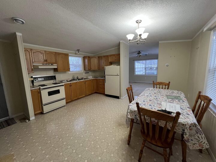 Property Photo:  8 Leedward Crescent  PE C1C 1M1 