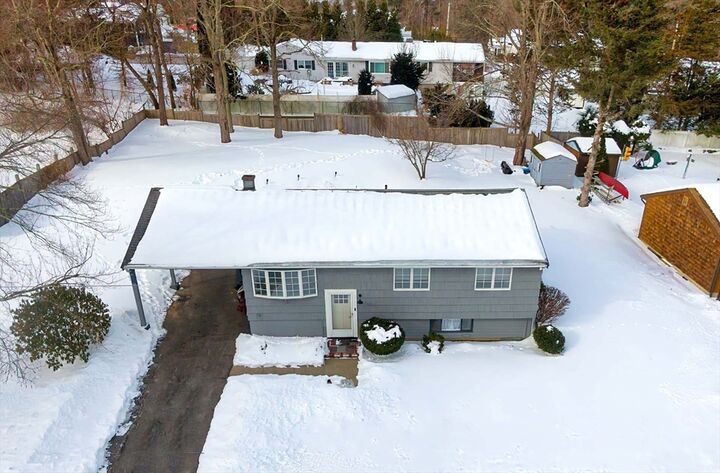Property Photo:  3 Leonard Drive  MA 01772 