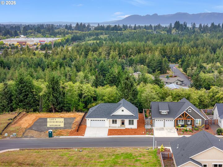 Property Photo:  1110 SE Bugle Ave  OR 97146 