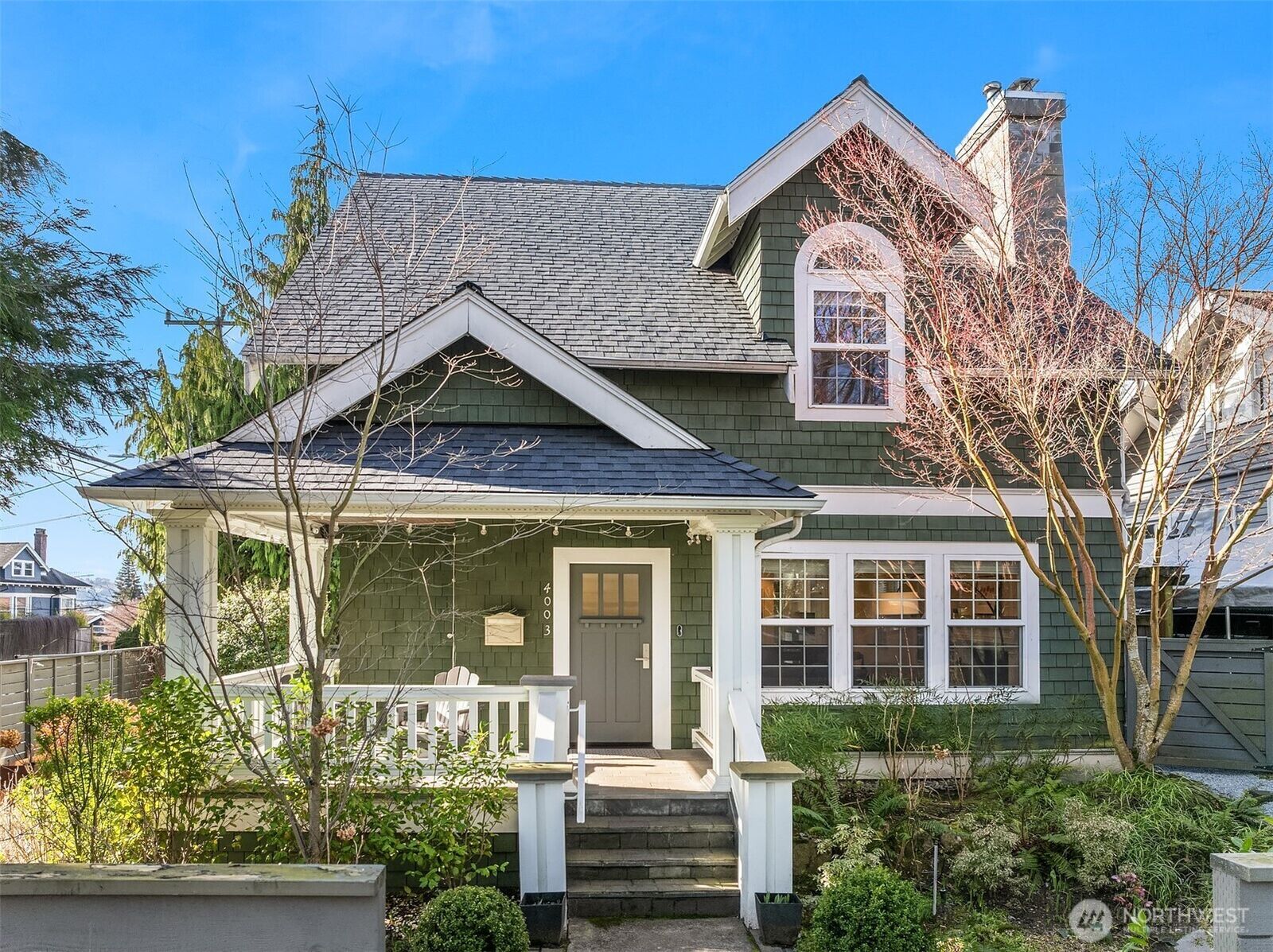 Property Photo:  4003  Densmore Avenue N  WA 98103 