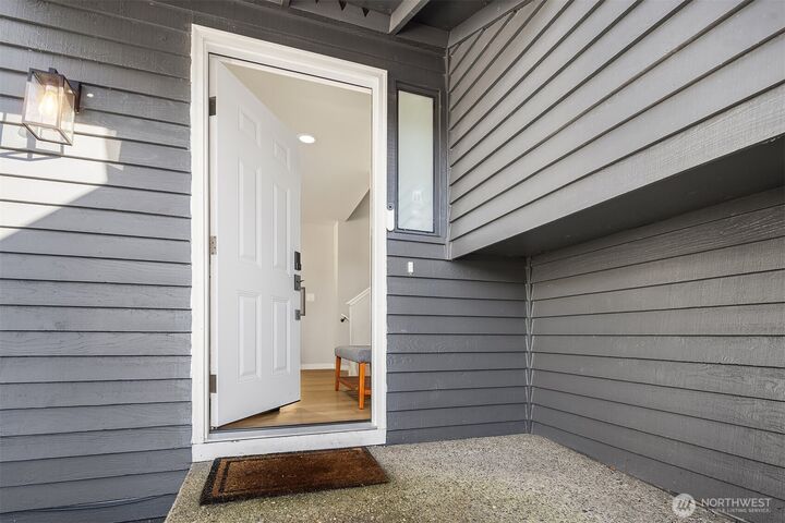 Property Photo:  17204  109th Place SE  WA 98055 