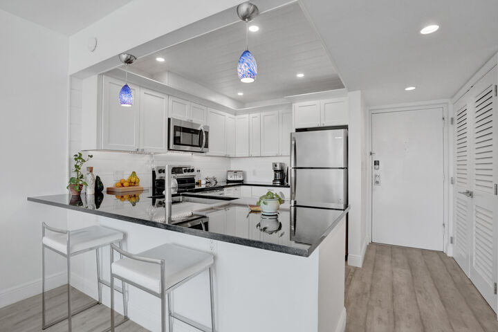 Property Photo:  1000 River Reach Drive 423  FL 33315 