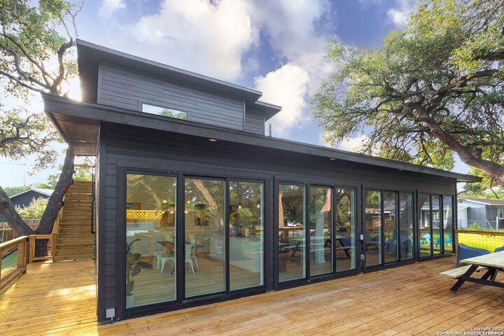 Property Photo:  1277 Timberlane Dr  TX 78133 