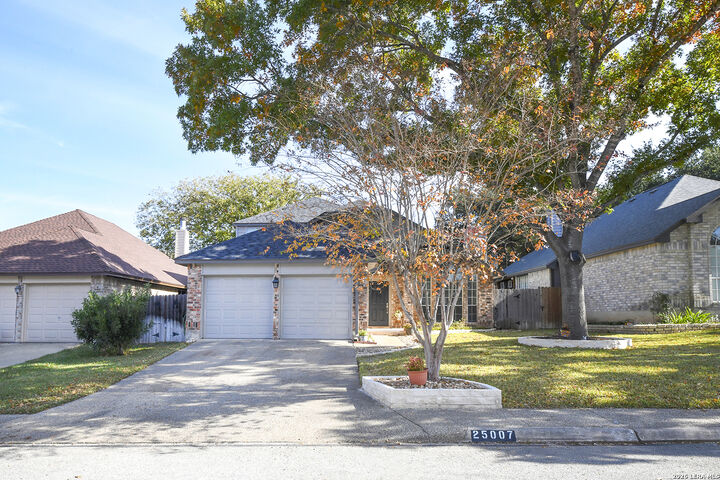 Property Photo:  25007 Summit  TX 78258 
