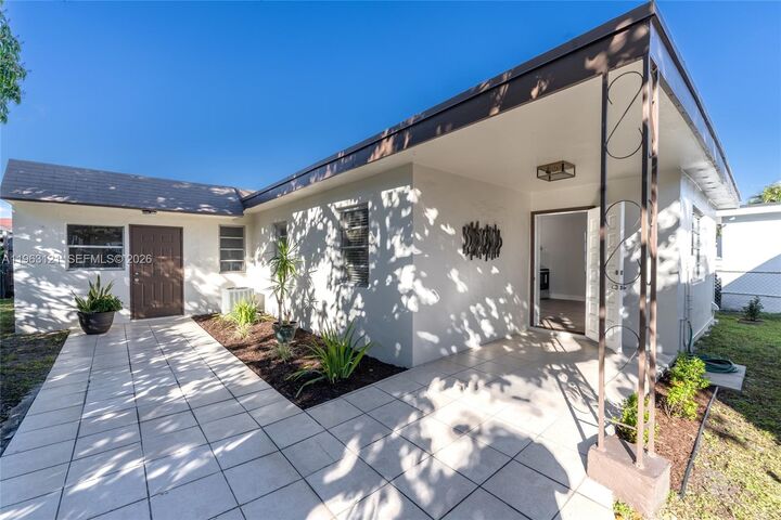 Property Photo: 1631 SW 21st St FL 33145