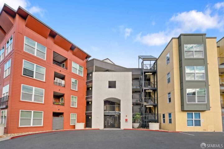 Property Photo:  8400 Oceanview Terrace 208  CA 94132 