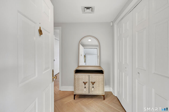 Property Photo:  43 Harbor Drive 509  CT 06902 