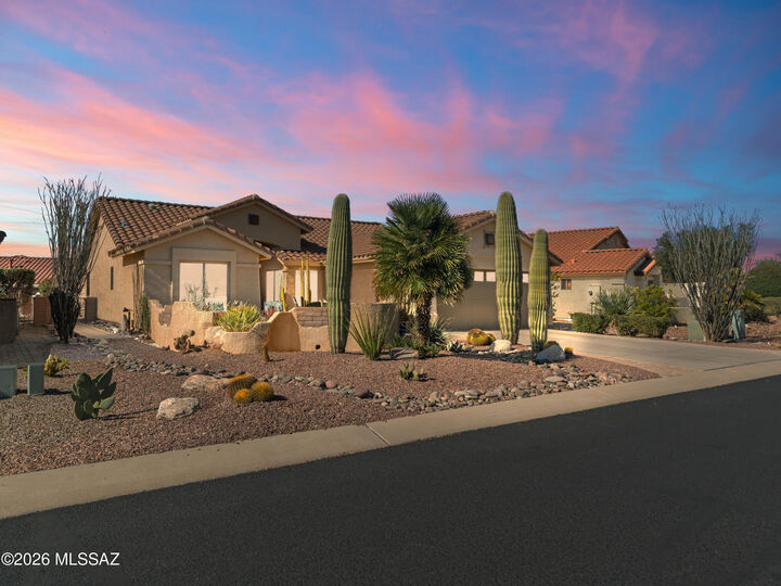 Property Photo:  1986 E Desert Lark Pass  AZ 85614 