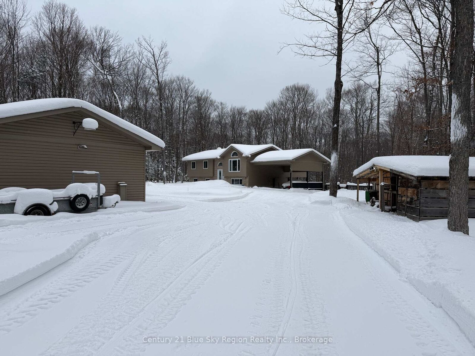 Property Photo: 176 Ski Hill Road ON P0H 1Z0