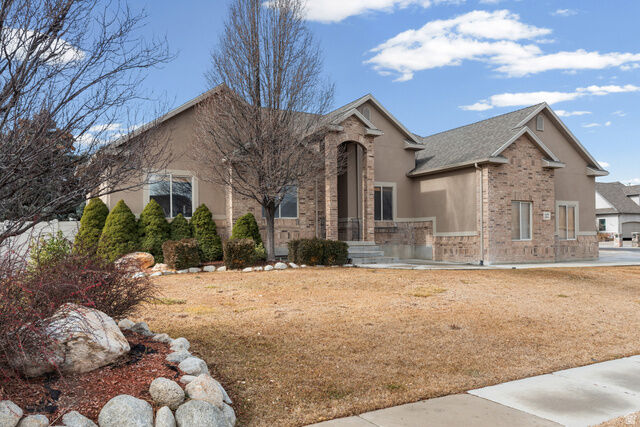 Property Photo: 12472 S Freedom Hill Way UT 84096