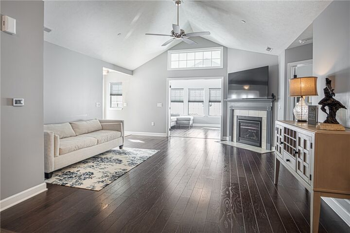 Property Photo:  101 Spring Valley Dr  PA 16063 